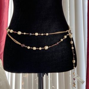 Chanel belt/necklace with pearls.